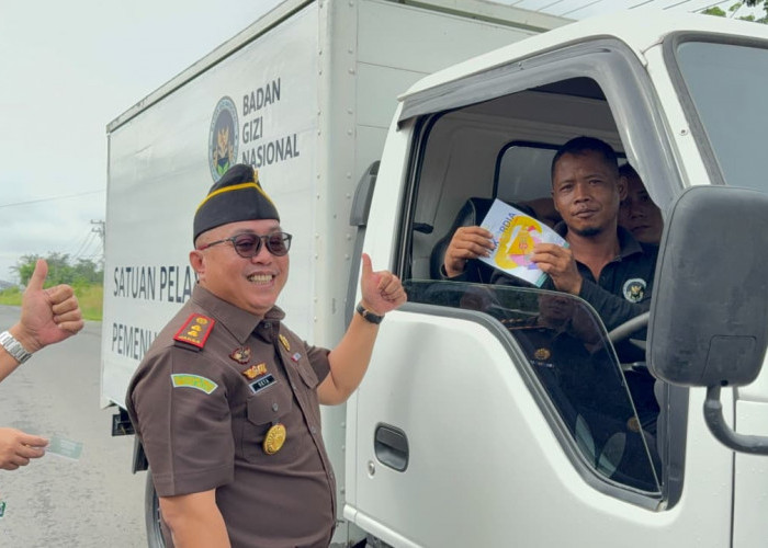 Kejari OKU Timur Gelar Upacara Peringatan HARKORDIA, Bagikan Stiker Hadiah Trofi hingga Piagam 