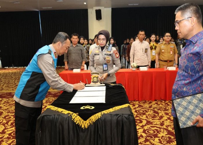 Kapolda Sumsel Irjen Pol Sandi Nugroho Pimpin Sumpah Panitia dan Peserta Rekrutmen Polri 2026
