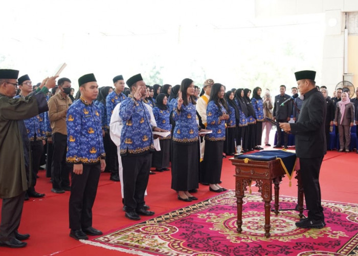 197 CPNS OKU Timur Resmi Diangkat Menjadi PNS, Enos Tekankan Nilai Keikhlasan dalam Bekerja
