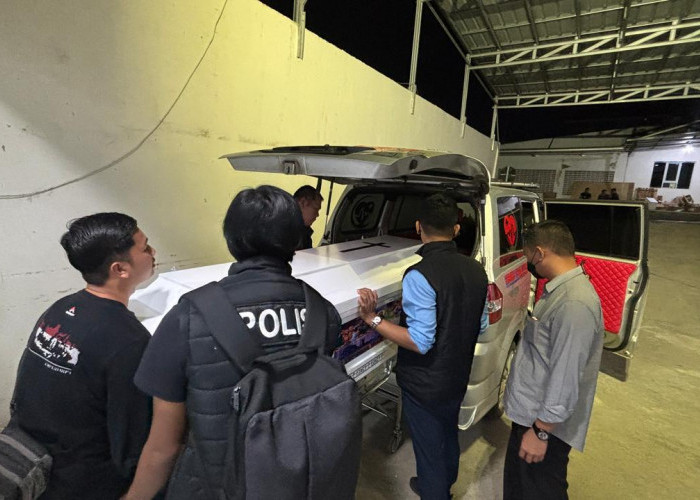 Temukan Pimpinan Cabang Tak Bernyawa di Kamar Mess, Polisi Lakukan Olah TKP
