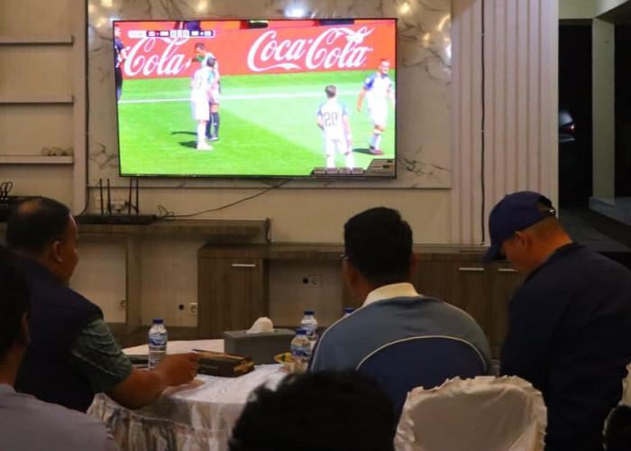 HUT Bhayangkara ke-80, Polres OKU Timur Gelar Nobar Piala Dunia 2026