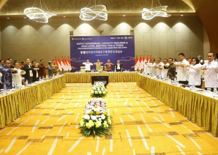 Perkuat Ekonomi Daerah, Bupati Enos Rapat Koordinasi HLM