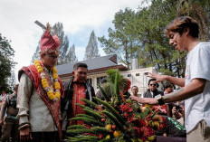 Menparekraf Apresiasi Festival Bunga dan Buah Tanah Karo Masuk Karisma Event Nusantara 2024