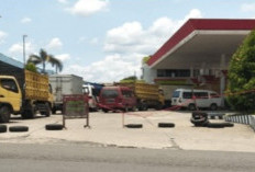 Antrean Panjang Solar di Baturaja Sebabkan Kemacetan