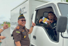 Kejari OKU Timur Gelar Upacara Peringatan HARKORDIA, Bagikan Stiker Hadiah Trofi hingga Piagam 