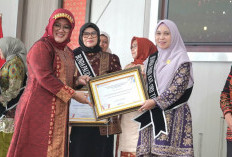 Bunda PAUD OKU Timur Terima Penghargaan Apresiasi dari Kemendikdasmen RI