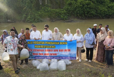Bupati Enos Sambut Kedatangan Dua Anggota DPR RI