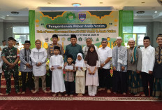 Bupati Enos Buka Bersama Anak Yatim