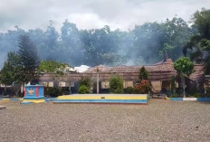 Gedung SMP Negeri 2 Semendawai Timur yang Terbakan Akan Dibangun Kembali