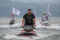 Menpora Pimpin Parade Lap Diatas Jet Ski Kejurnas Aquabike 2024 Danau Toba