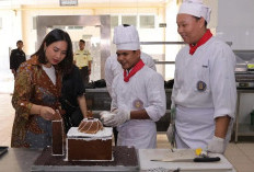 Wamenpar: Lulusan Pariwisata Punya Peluang Besar di Kancah Global