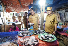Jelang Lebaran, Pemda OKU Timur Sidak Distribusi dan Harga Bahan Pokok