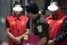 Kejati Sumsel Serahkan Dua Tersangka Kasus Dugaan Korupsi Irigasi Muara Enim ke JPU
