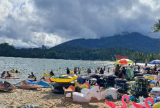 Libur Akhir Tahun, Wisata Pantai Bidadari Danau Ranau Ramai Pengunjung