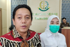 Sempat Tertunda, Mantan Wawako Palembang dan Suami Diperiksa Usai Lebaran