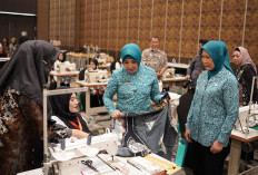 Apresiasi Semangat Perempuan Sumsel Ikuti Bimtek Menjahit, Ciptakan Wirausaha Baru