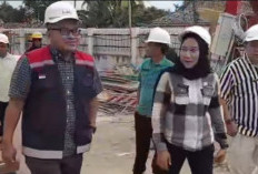 DLH OKU Selatan Tinjau Proyek PTHC RSUD, Fokus Pengelolaan Limbah Konstruksi