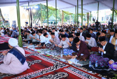 Gubernur dan Wakil Gubernur Sumsel Sholat Idul Fitri Bersama Masyarakat, Ajak Perkuat Silaturahmi