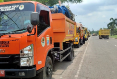Ini Penyebab 21 Truk Sampah Antre Masuk TPA Sukawinatan hingga ke Jalan Noerdin Pandji Sukarami Palembang