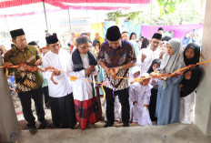 Bupati Lanosin Resmikan Gedung TKA  dan TPA Ponpes Wali Songo Kutosari, Kemuliaan Sesuai Visi Misi OKU Timur