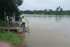 Polsek Madang Suku I Pantau Debit Sungai Komering