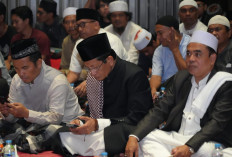 Tahun Baru 2025, Ribuan Masyarakat Penuhi Masjid Istiqlal