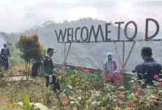 Ciptakan Wisata Sehat dan Nyaman, Petugas Puskesmas Bersihkan Danau Rakihan