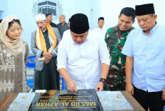 Herman Deru Resmikan Masjid Al Azhar Cidawang OKU Timur