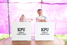 Pemilu 2024, Bupati Lanosin Salurkan Hak Suara di TPS 01 Harjowinangun Belitang