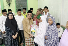 Setiap Lokasi Safari Ramadhan, Wabub Ogan Ilir Berikan Bantuan Uang Rp10 Juta, 100 Kg Beras dan Jam Digital