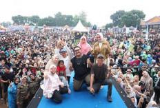 Diguncang Artis Nasional, Ribuan Warga OKU Timur Sumringah 