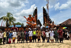Anggota Polsek Semendawai Suku III Amankan Kegiatan Festival Ogoh-ogoh 