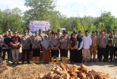 Sambut HUT Bhayangkara ke-80, Polres OKU Timur Bedah 14 Rumah Warga