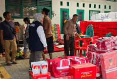 Salurkan Bantuan untuk Korban Banjir Jakarta