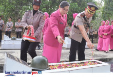 Jelang HUT Bhayangkara ke-80, Polres OKU Timur Ziarah dan Tabur Bunga di TMP Jurai Komering Sakti