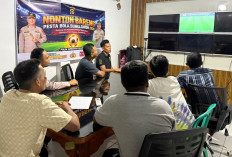 Polsek Belitang III Gelar Nobar Piala Dunia Bersama Masyarakat 