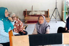 Desa Belatung OKU Siap Go Digital, Songket Lokal Jadi Andalan Budaya