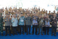 Workshop Evaluasi Pengelolaan Keuangan dan Pembangunan Desa, Bupati Enos Harapkan Perbaikan 