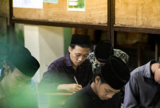 Jelang Lebaran, Salurkan BOS Pesantren Rp111,9 Miliar