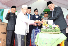 Bupati Enos Hadiri Upacara Peringatan Hari Amal Bakti