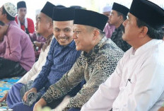 Bupati OKU Timur Hadiri Pengajian Ahad Pon di Desa Kota Baru, Bahagia Bisa Bertatap Muka dengan Masyarakat