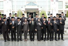 Sekda OKU Timur Pimpin Upacara Peringatan Hari Otonomi Daerah