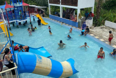 Kolam Renang Lestari Swimming Pool Diserbu Pengunjung 
