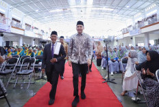 Bupati Ogan Ilir Hadiri Wisuda Akbar Rumah Tahfidz Al-Ikhlas, Dukung Penyiapan Generasi Masa Depan Islami 