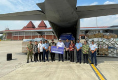 Salurkan Bantuan 40 Ton Kemenko Perekonomian untuk Korban Bencana