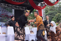 Wamen Fajar di Kuningan, Kearifan Lokal 'Seren Taun' Mendidik Karakter Generasi Muda