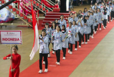 Kontingen Indonesia Kenakan Batik dalam Defile Opening Ceremony 13th ASEAN Schools Games 2024 Vietnam