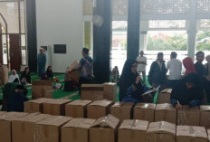 Kemenag OKU Selatan Bagikan 92 Paket Koper Haji, Ingatkan Jemaah Patuhi Ketentuan
