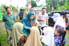 Salurkan Bantuan Sembako, dr. Sheila Harap Dapat Ringankan Beban Warga Jelang Ramadhan
