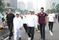 Menag Jalan Santai Bareng Ribuan Peserta CFD Syiar Muharam
